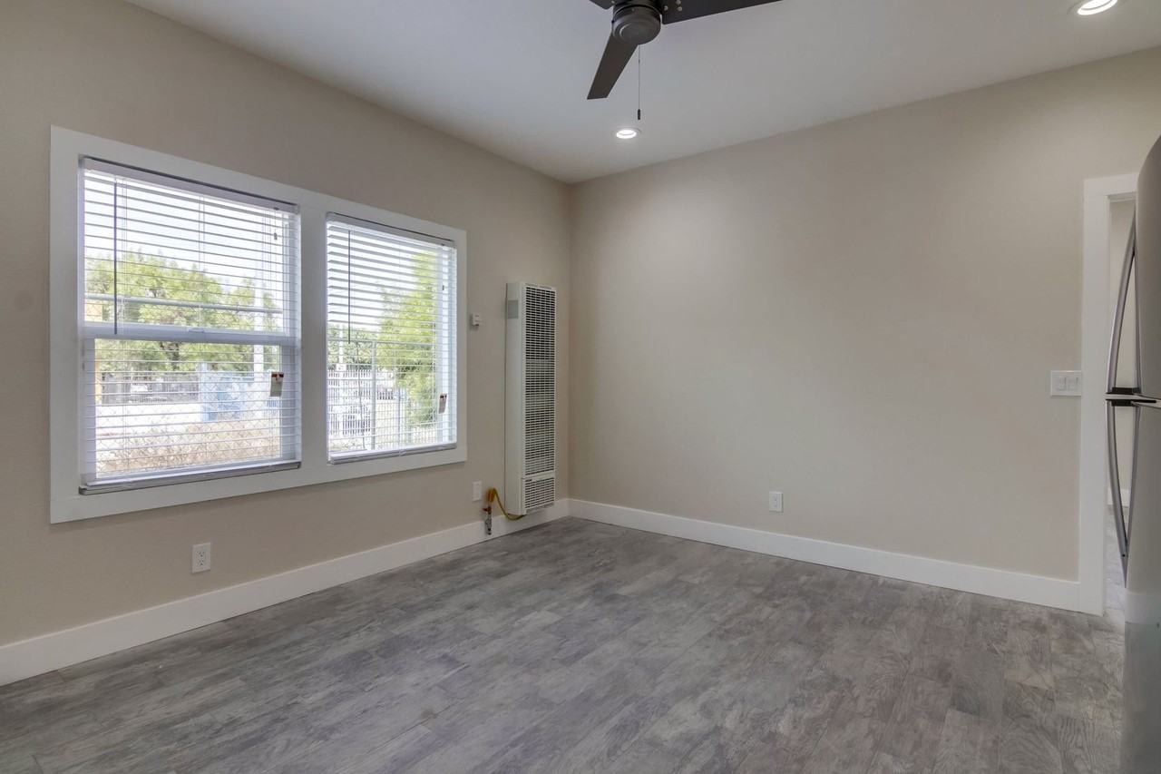 Commercial Suites - Photo 5 of 18