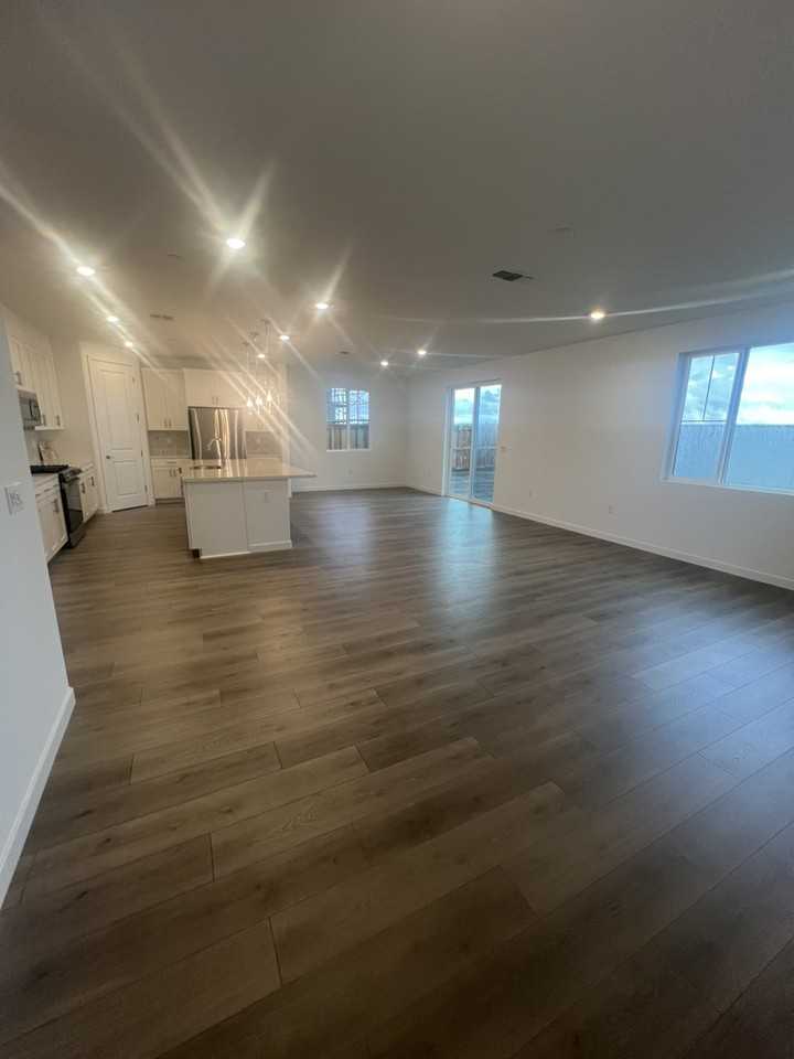 16516 Barnett Street - Photo 2 of 20