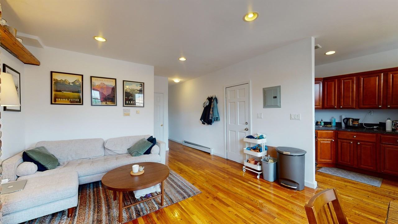 107 Putnam Avenue - Photo 2 of 10