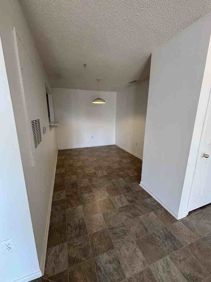 50 Pinnacle Pl - Photo 7 of 12