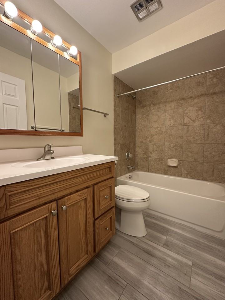 855 Westmoreland Drive - Photo 2 of 10