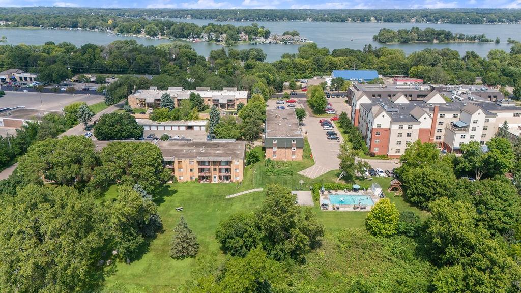 Solace on Lake Minnetonka - Photo 2 of 12