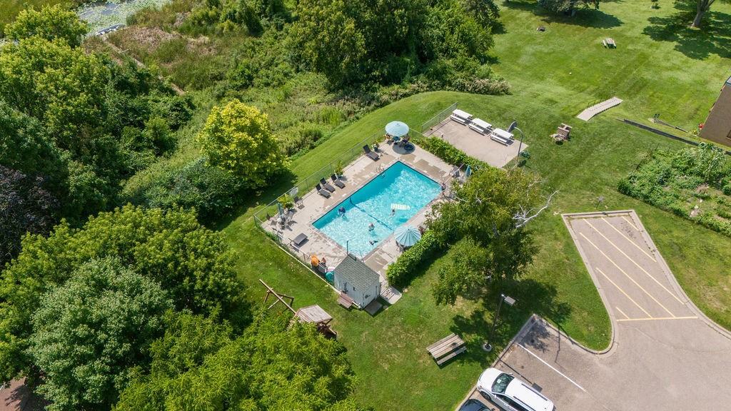 Solace on Lake Minnetonka - Photo 5 of 12