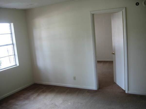 443 Dargan Pl SW - Photo 4 of 13