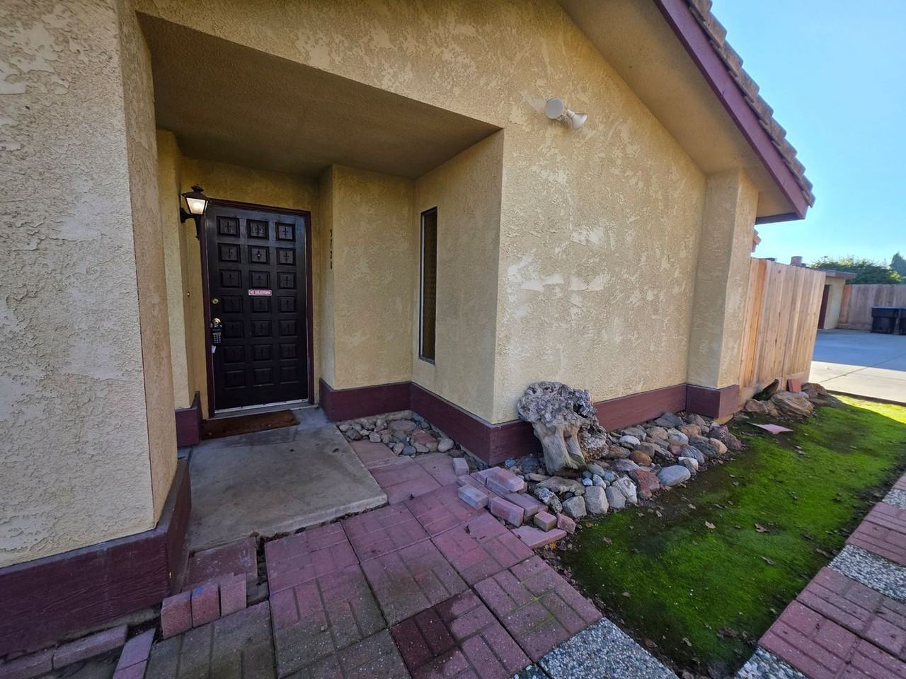 3720 W Hillsdale Ave - Photo 2 of 20