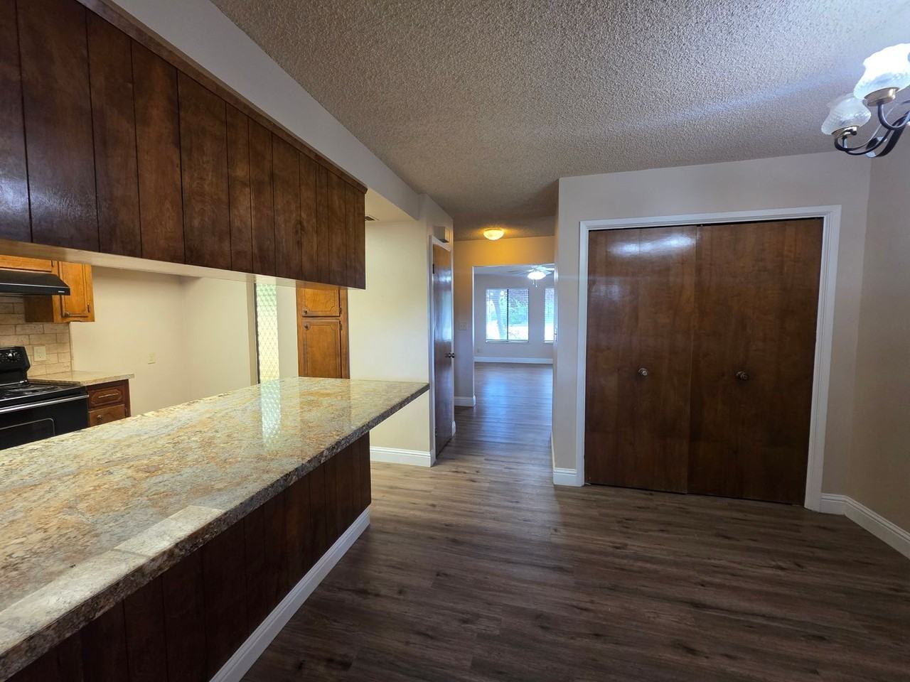 3720 W Hillsdale Ave - Photo 6 of 20