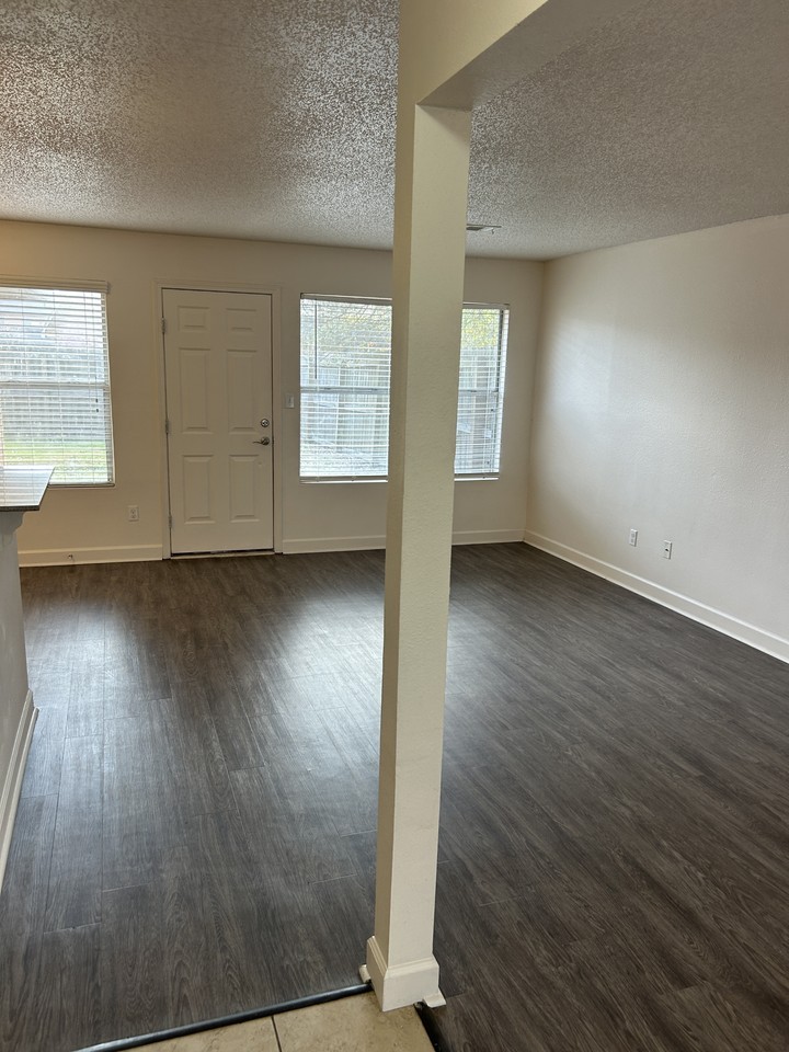 67 Voda Ct - Photo 2 of 23