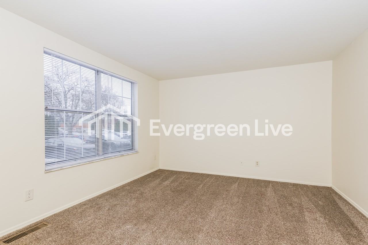 7977 Mount Hood - Photo 3 of 15