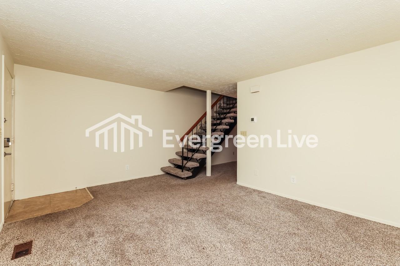 7737 Mount Hood - Photo 4 of 15