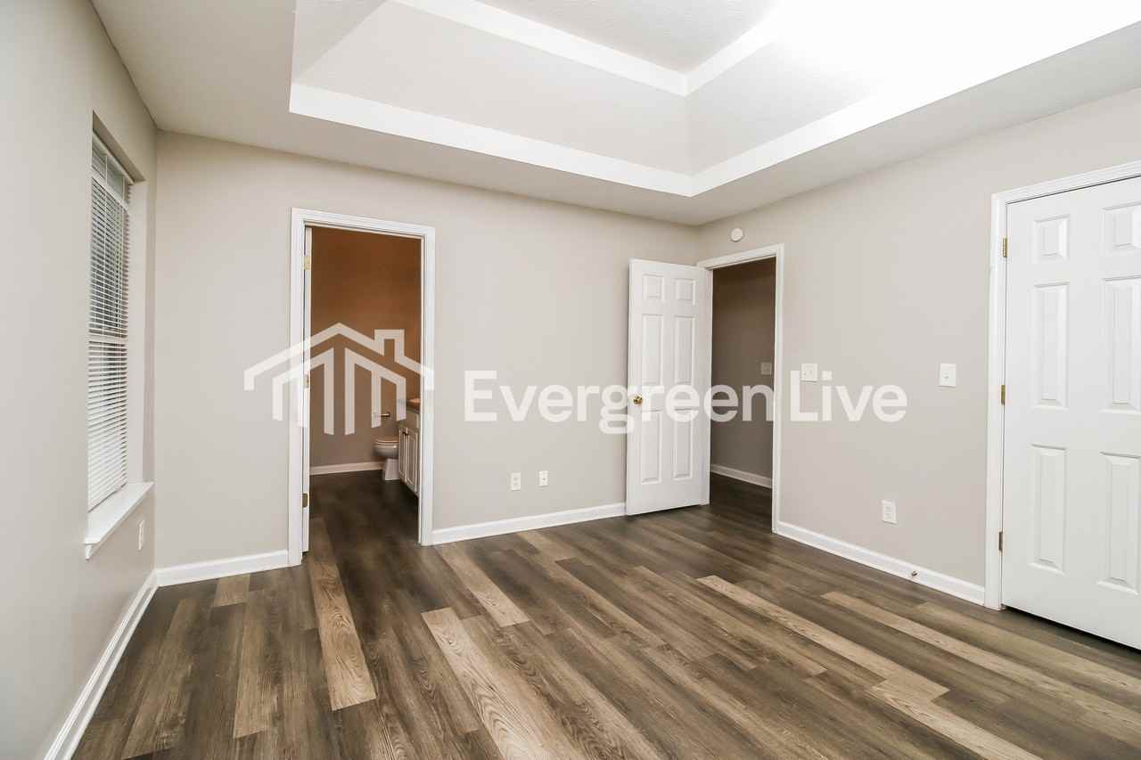 270 Greenway Dr - Photo 6 of 15