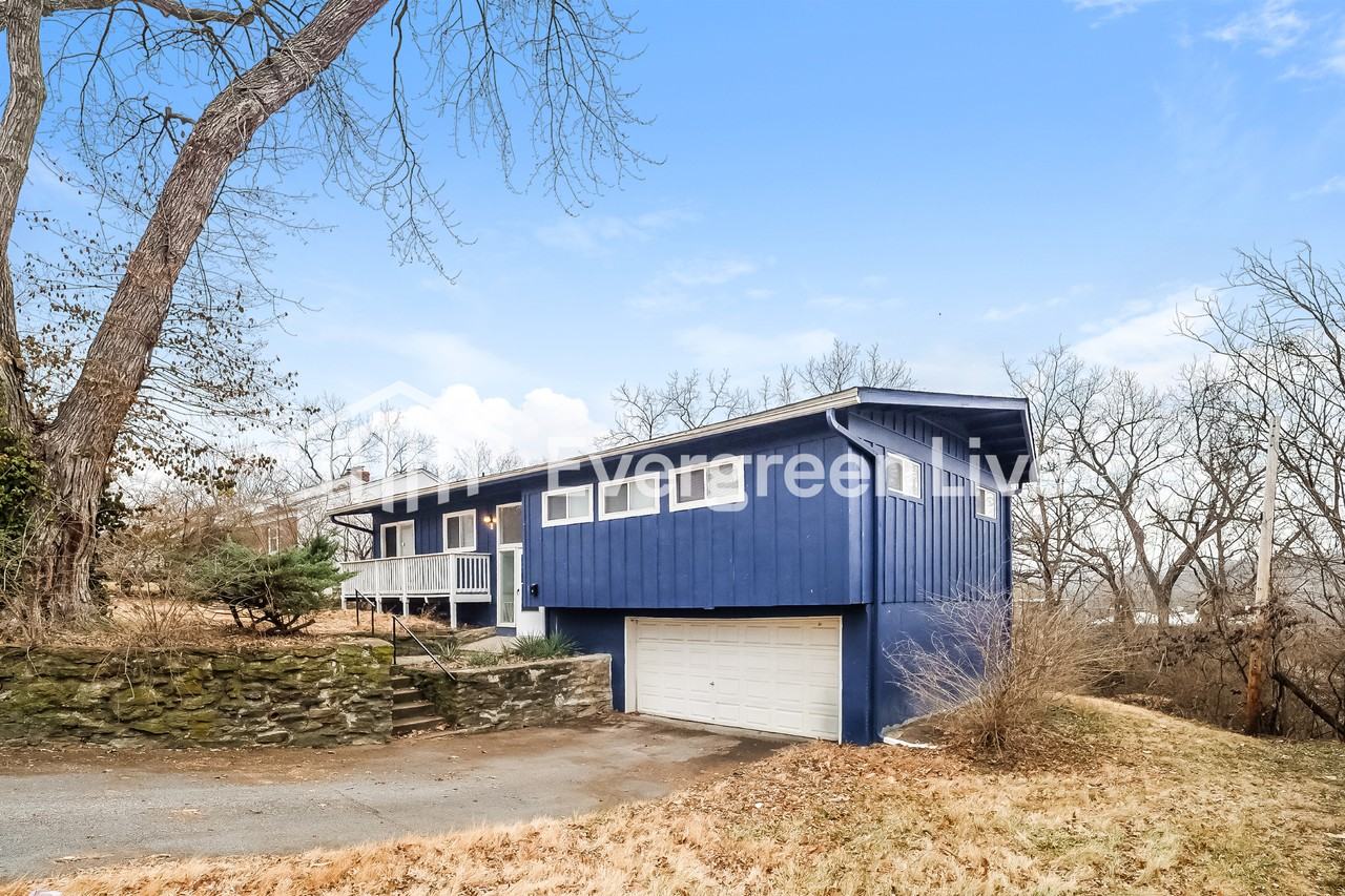 8 W 96th St - Photo 2 of 15