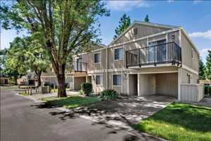 featured image of 15 Cabernet Ct