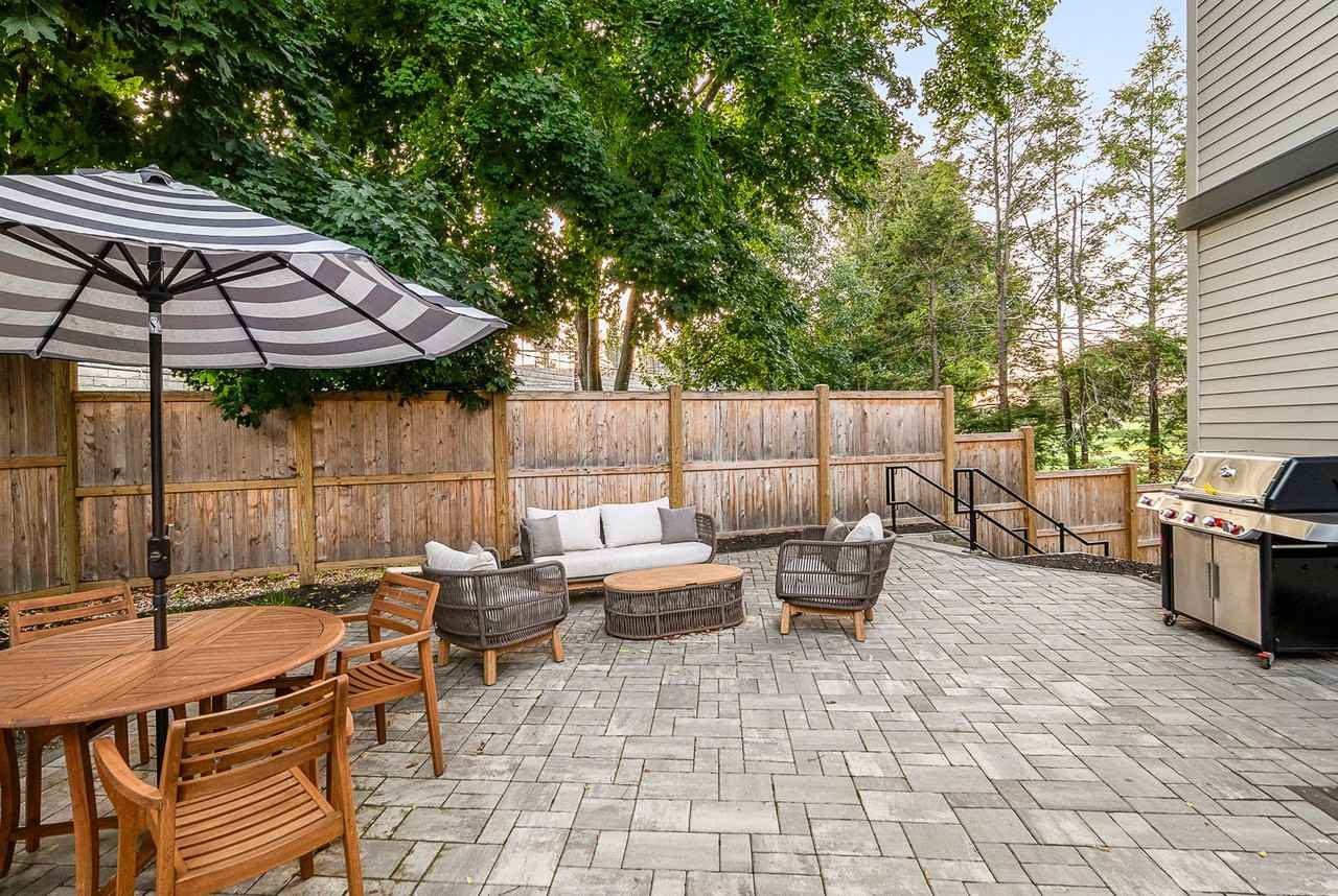 24 Kinmonth Rd - Photo 4 of 30