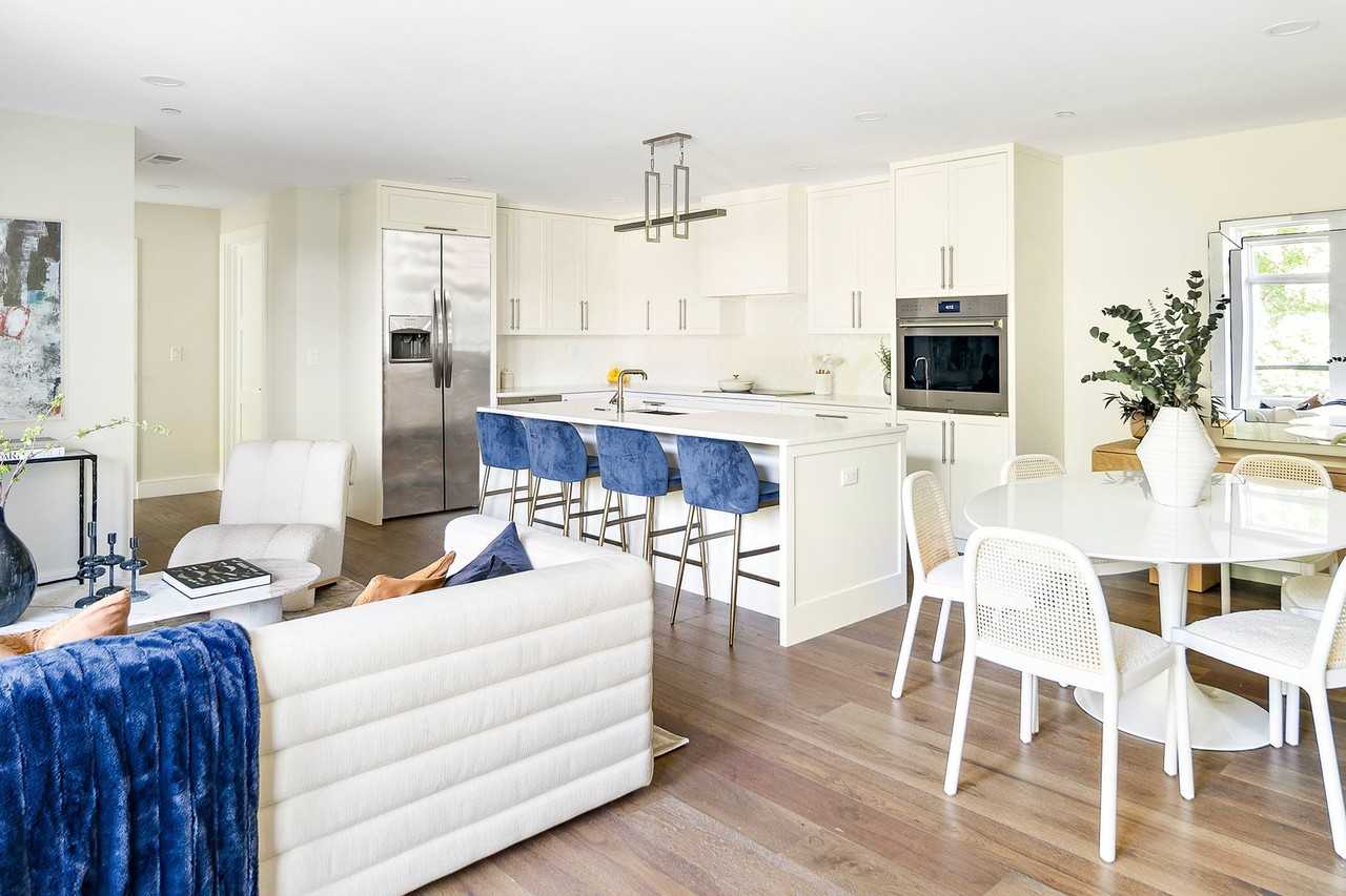 24 Kinmonth Rd - Photo 7 of 30