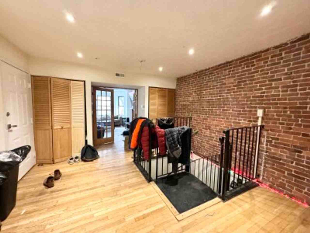 73 Gainsborough St - Photo 3 of 9