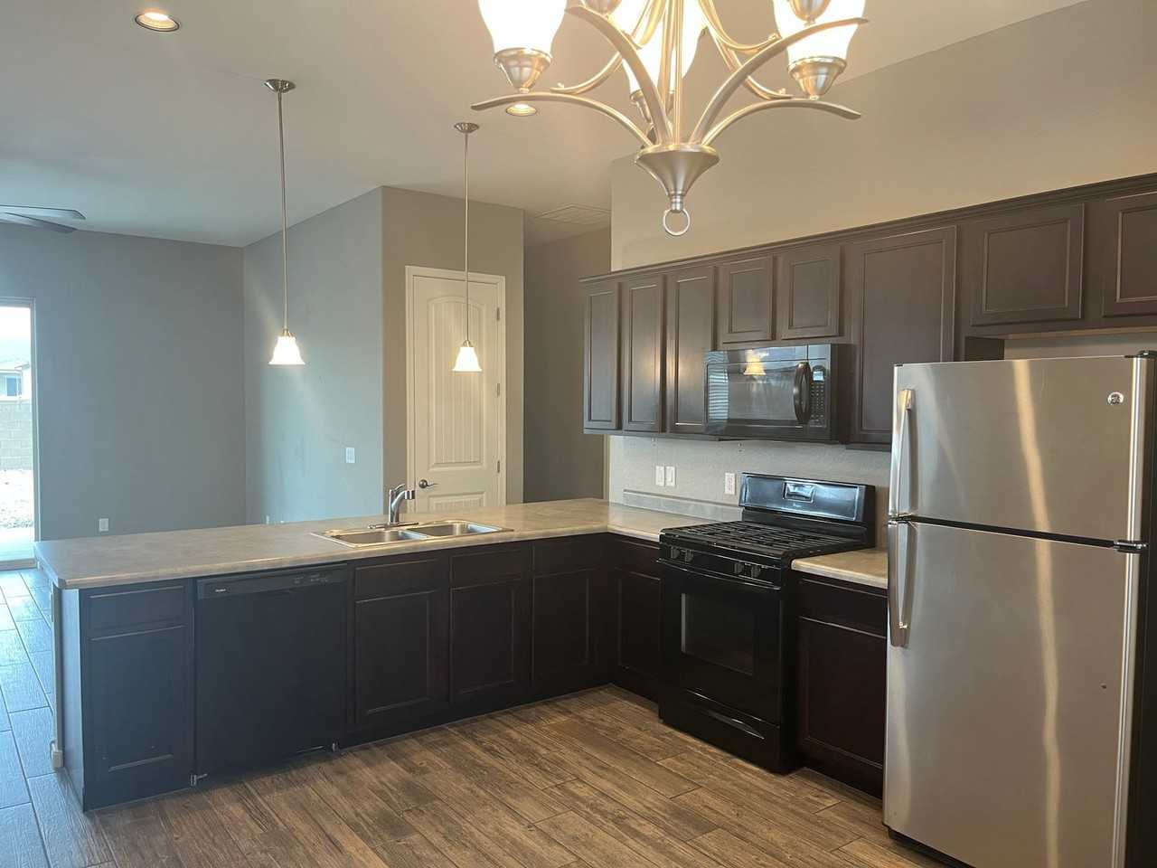 5788 N Elton Pl - Photo 2 of 5