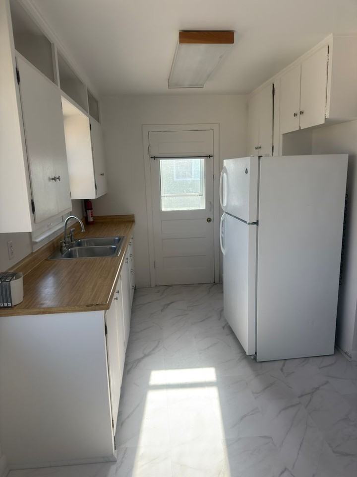 1350 N 21st St - Photo 6 of 19