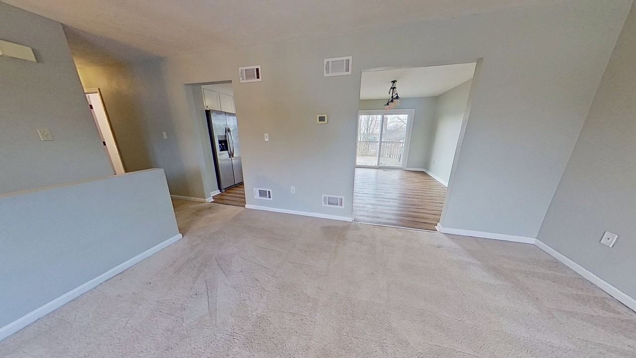 300 Kendale Rd - Photo 2 of 17