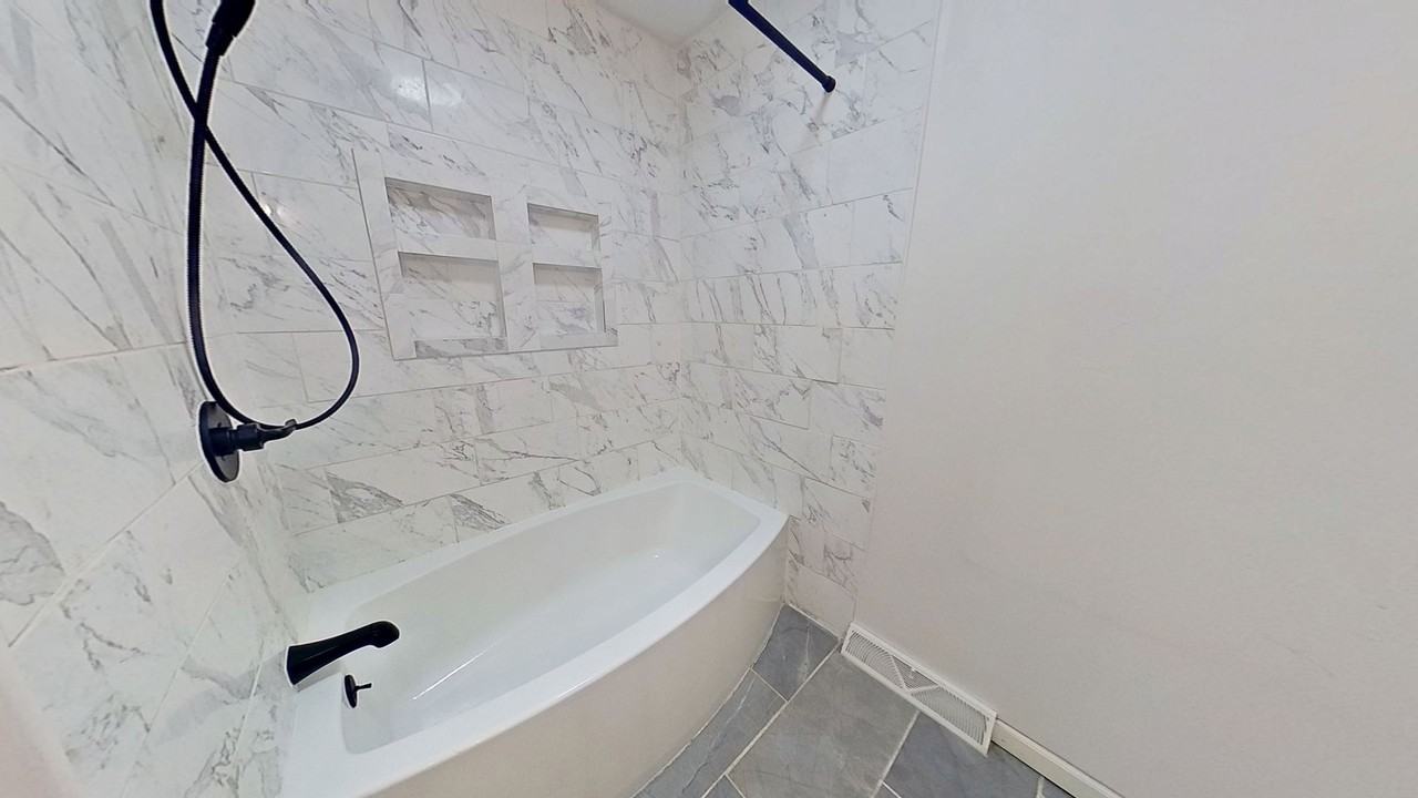 300 Kendale Rd - Photo 7 of 17