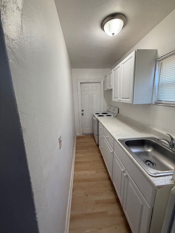 1955 Lincoln St ##3 - Photo 5 of 7