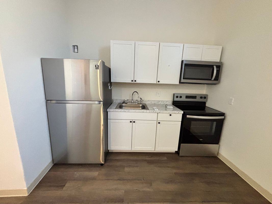 641 Washington St ##D - Photo 7 of 8