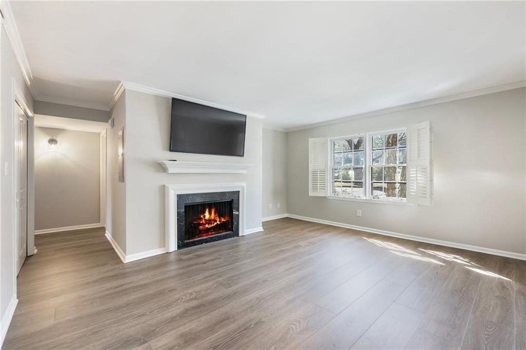 162 Amherst Pl - Photo 3 of 19