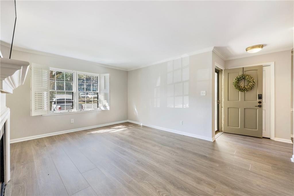 162 Amherst Pl - Photo 5 of 19