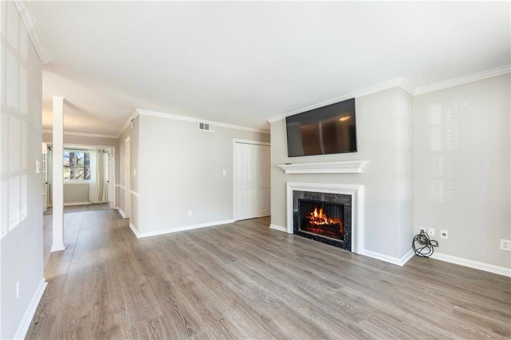 162 Amherst Pl - Photo 6 of 19