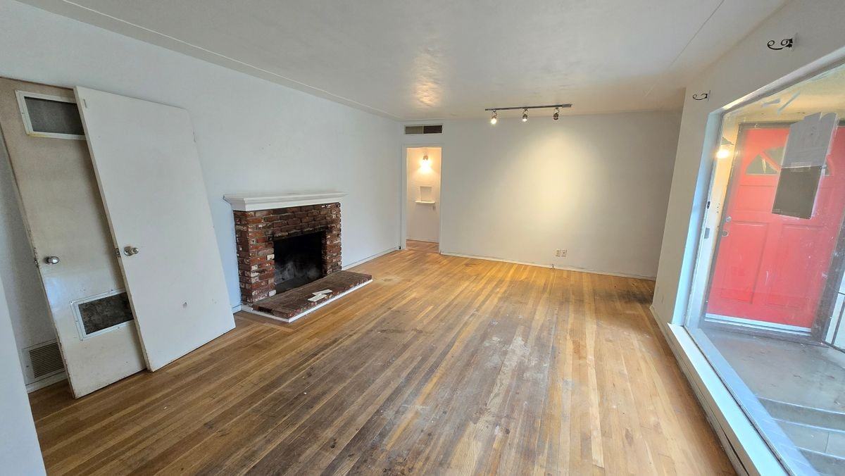 1235 W Dayton Ave - Photo 3 of 21