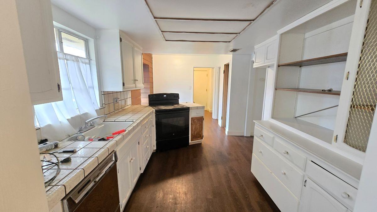 1235 W Dayton Ave - Photo 6 of 21