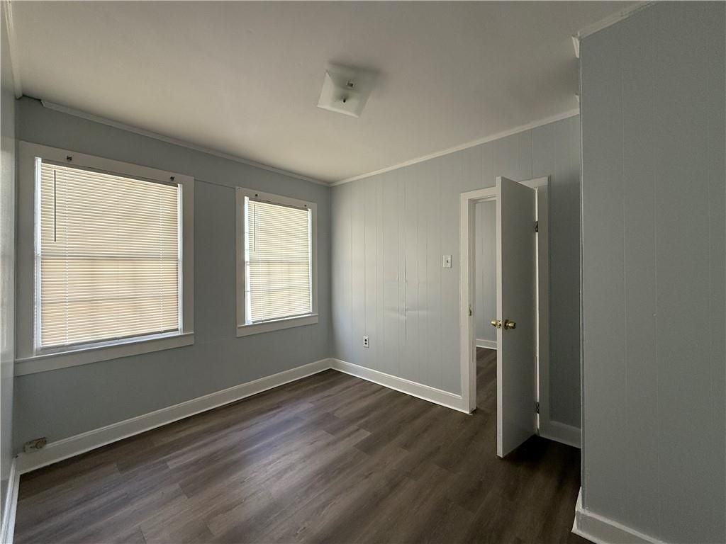 1206 Alba St - Photo 7 of 14