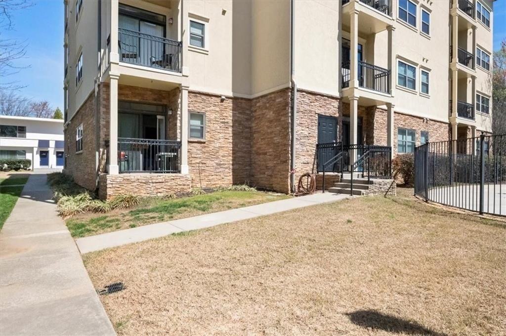 2230 Cheshire Bridge Rd Ne ##504 - Photo 3 of 34