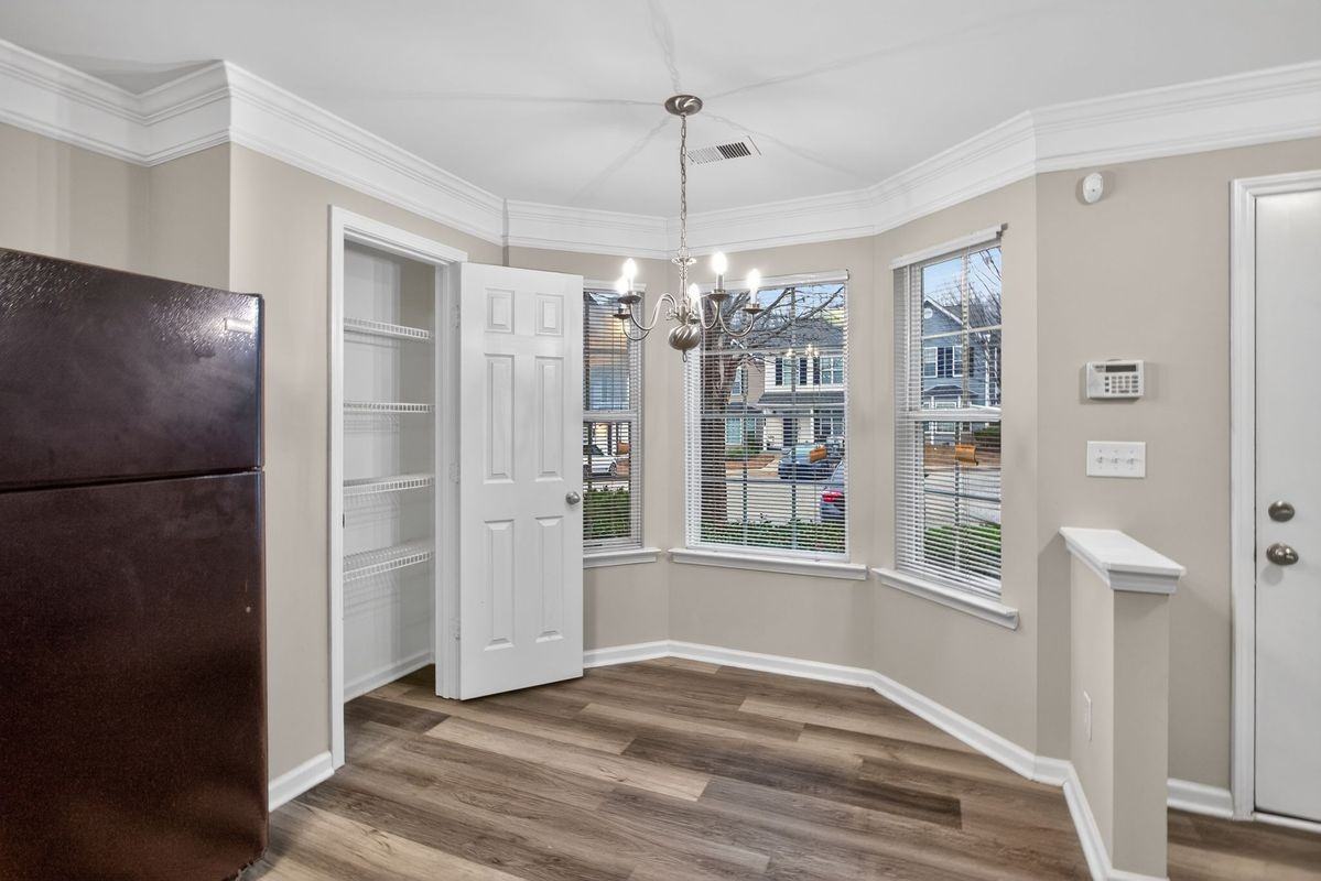 837 Crestwell Cir Sw - Photo 2 of 16