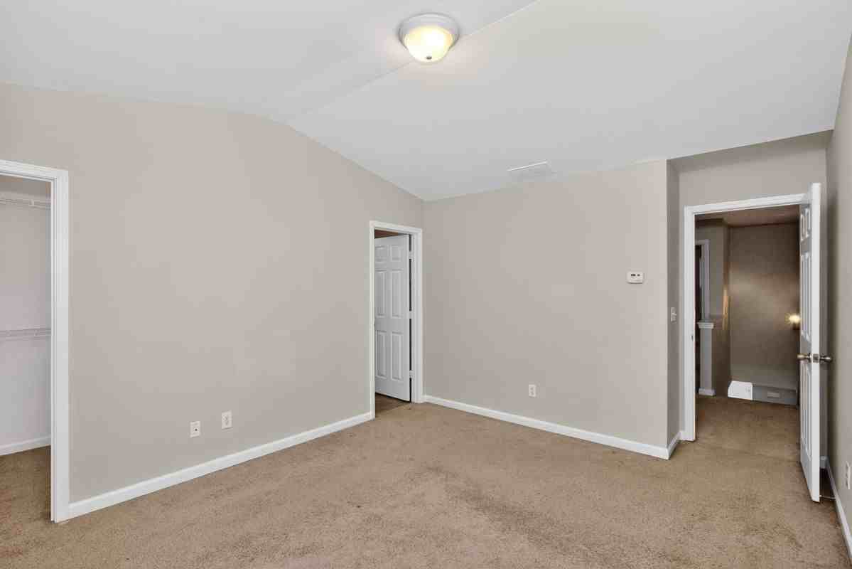 837 Crestwell Cir Sw - Photo 6 of 16