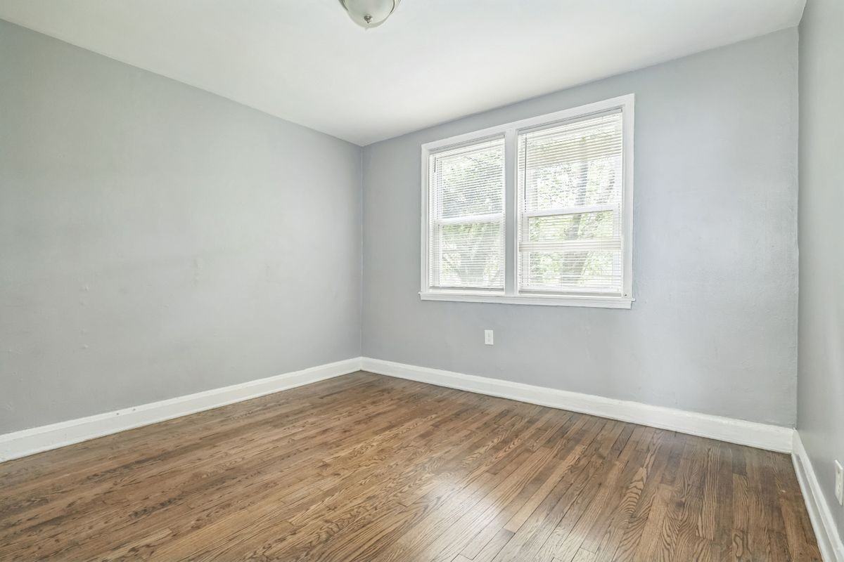 1122 Gleneagle Rd ##1 - Photo 4 of 14