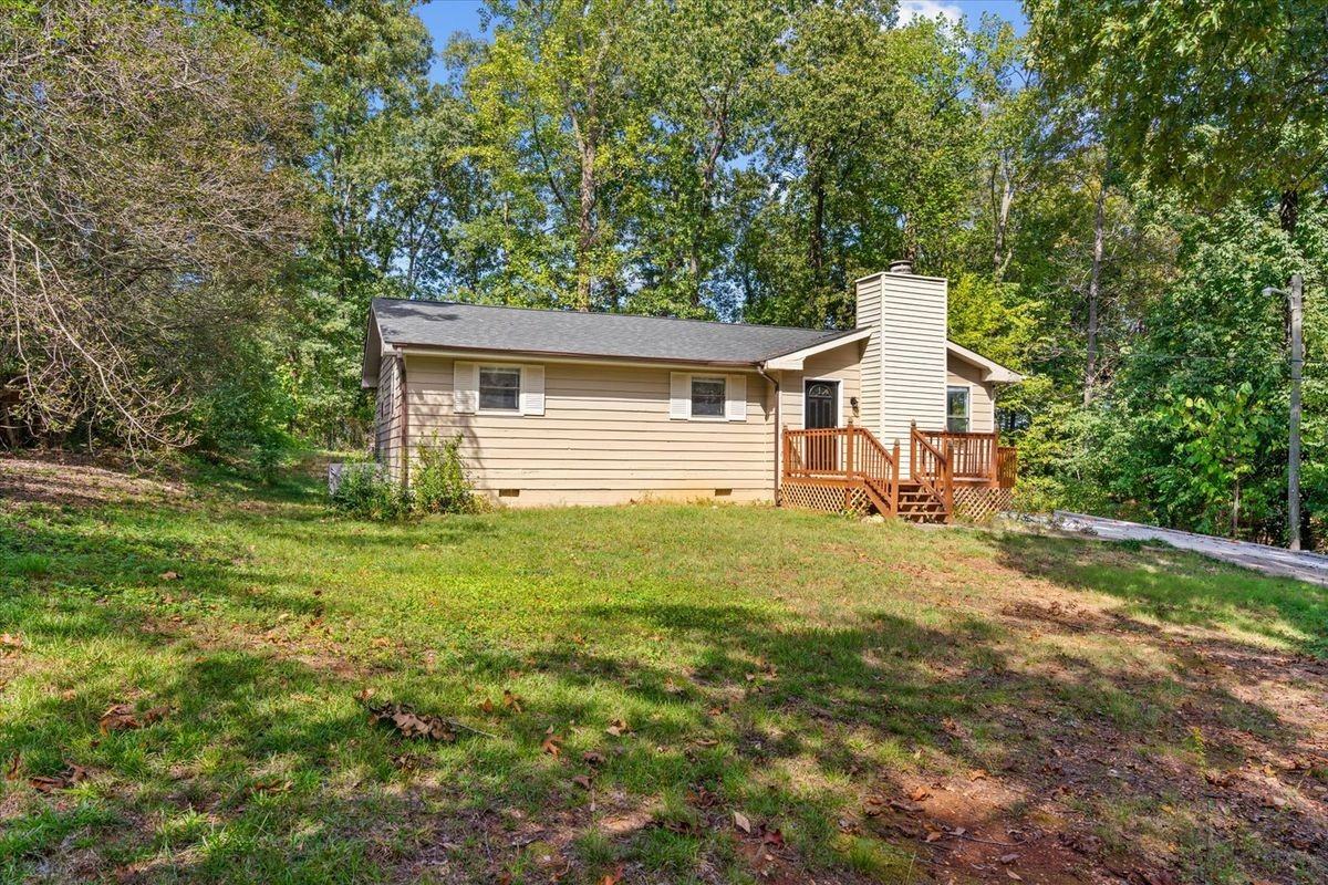 408 Alex Dr - Photo 5 of 48