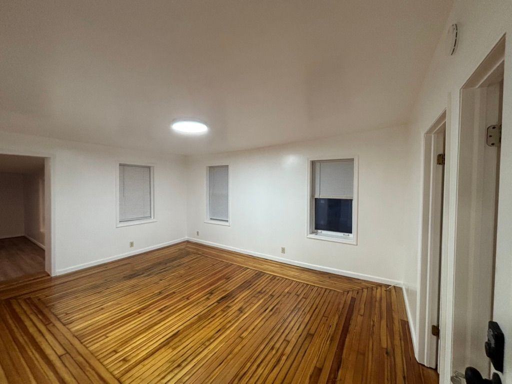 118 N College St ##Fl 2