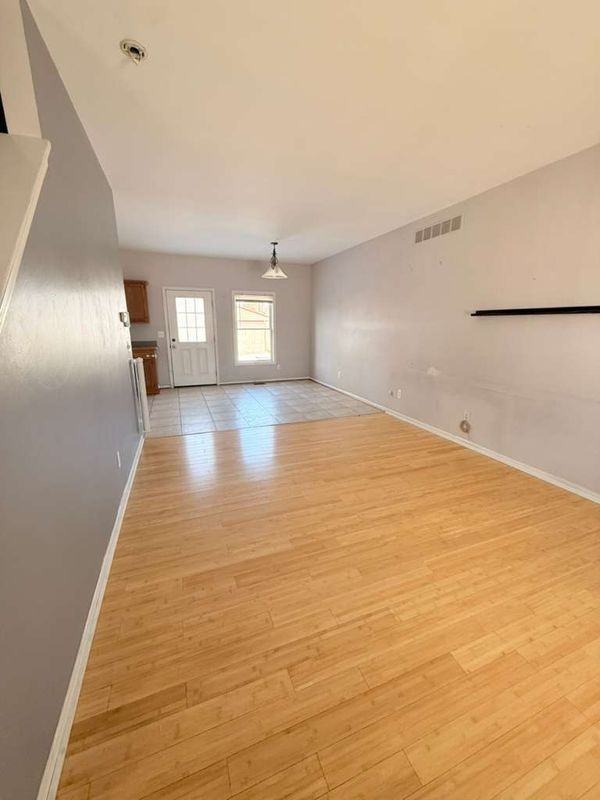 30441 Groveland St - Photo 3 of 20
