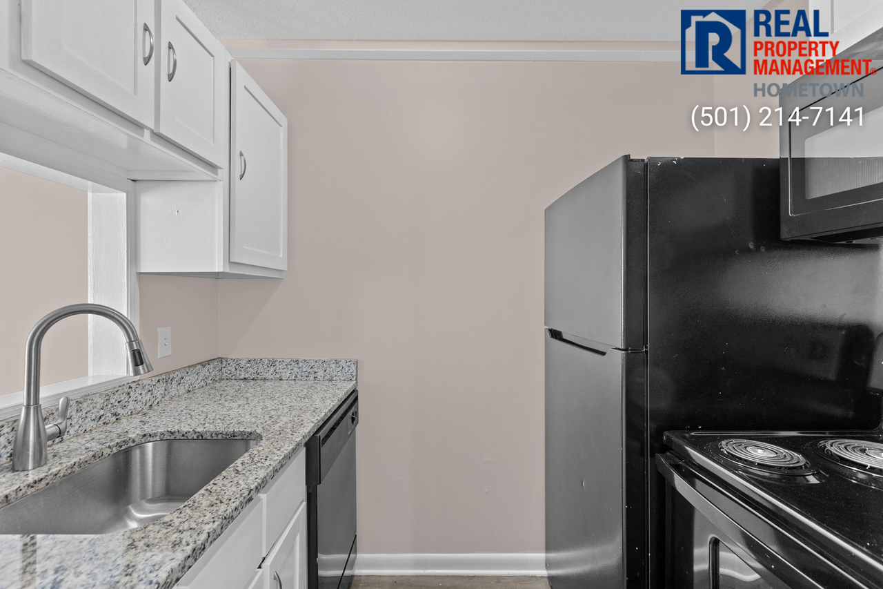 Orleans Square Apartments - Photo 6 of 12