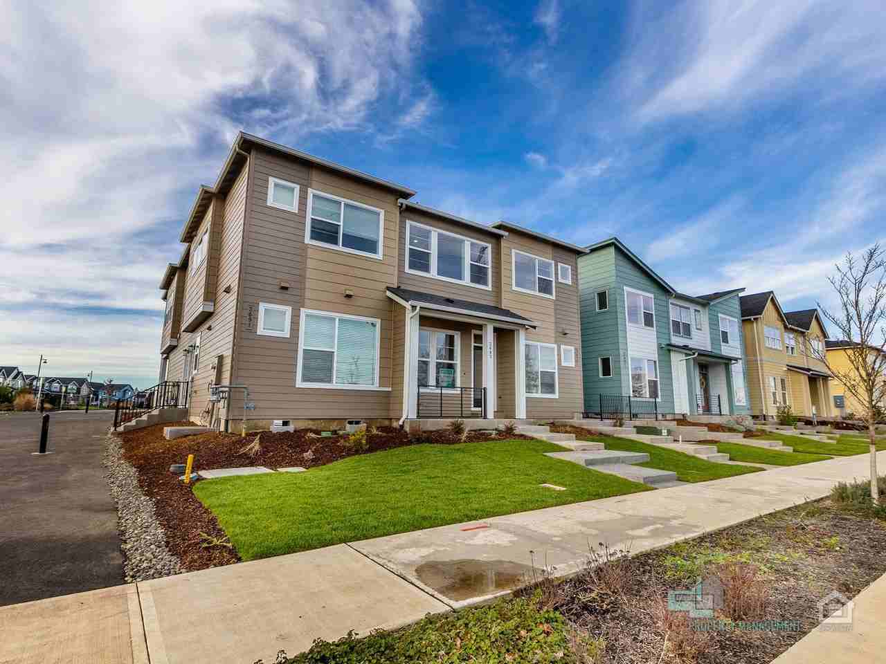 3675 Sw 209th Ave - Photo 2 of 34