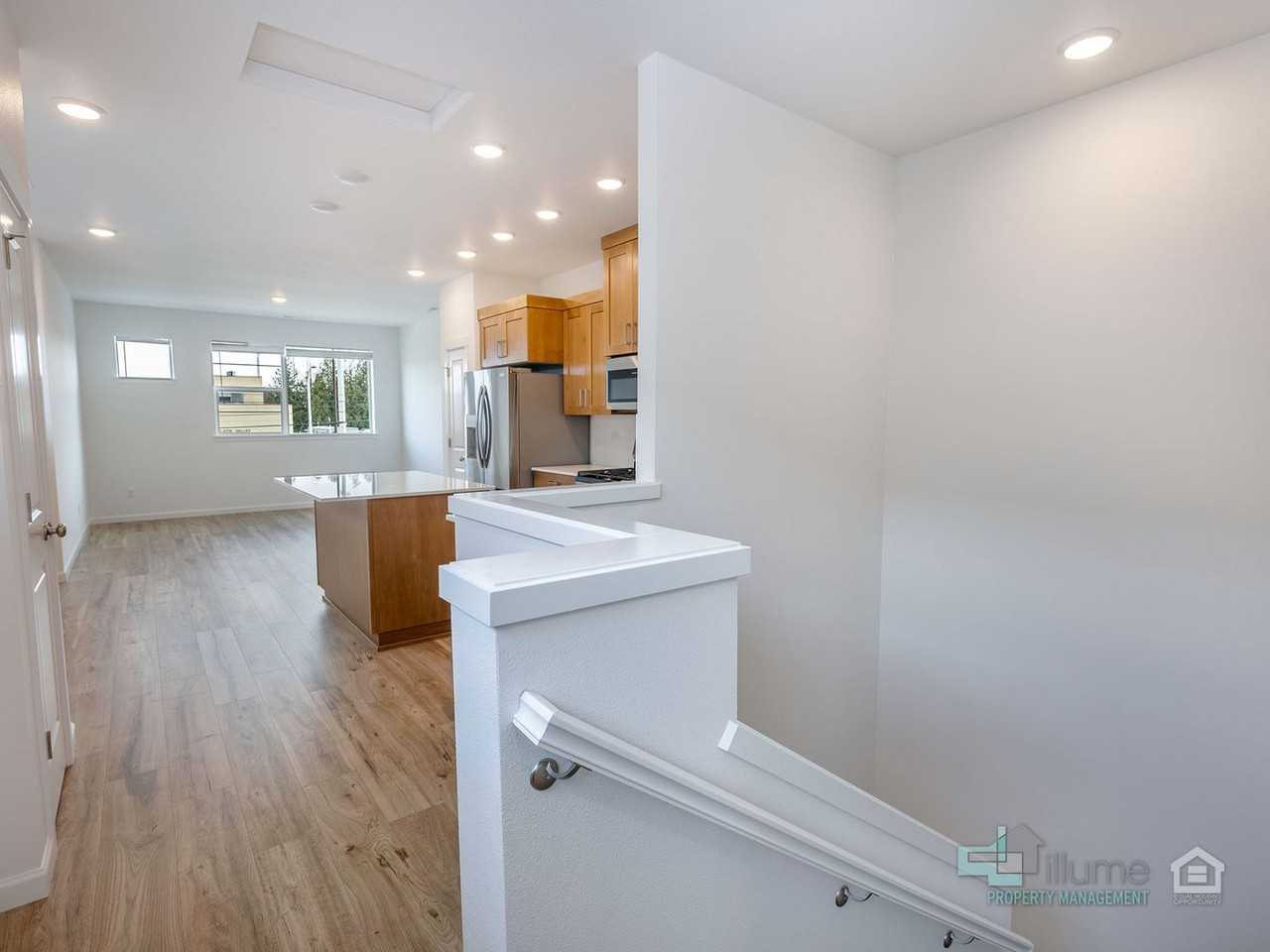 3675 Sw 209th Ave - Photo 6 of 34