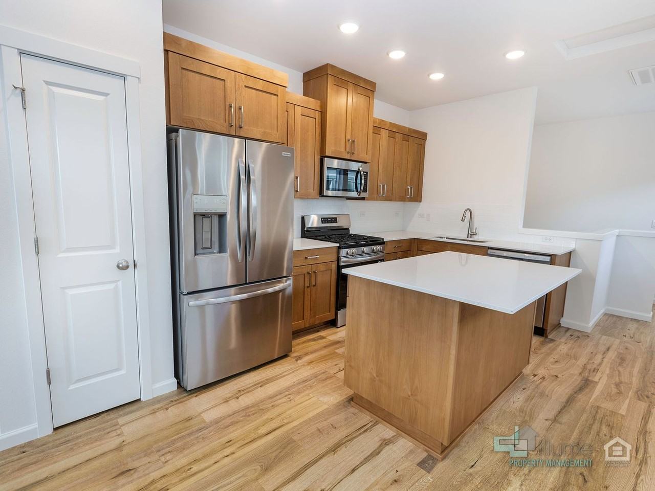 3675 Sw 209th Ave - Photo 7 of 47