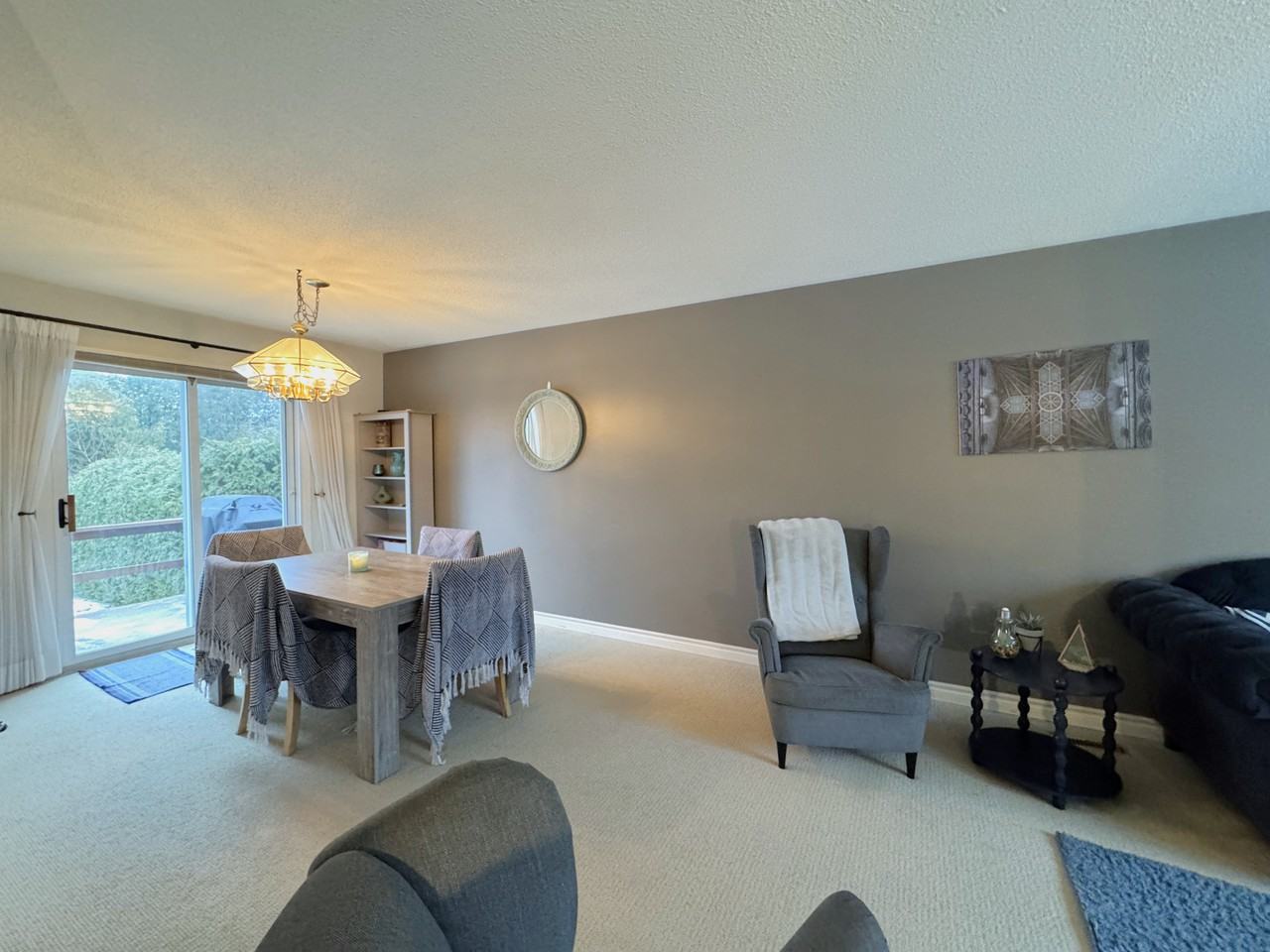 2294 Wyandotte Dr - Photo 6 of 31