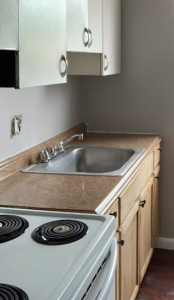 SLA - Superior Luxor - Photo 3 of 9