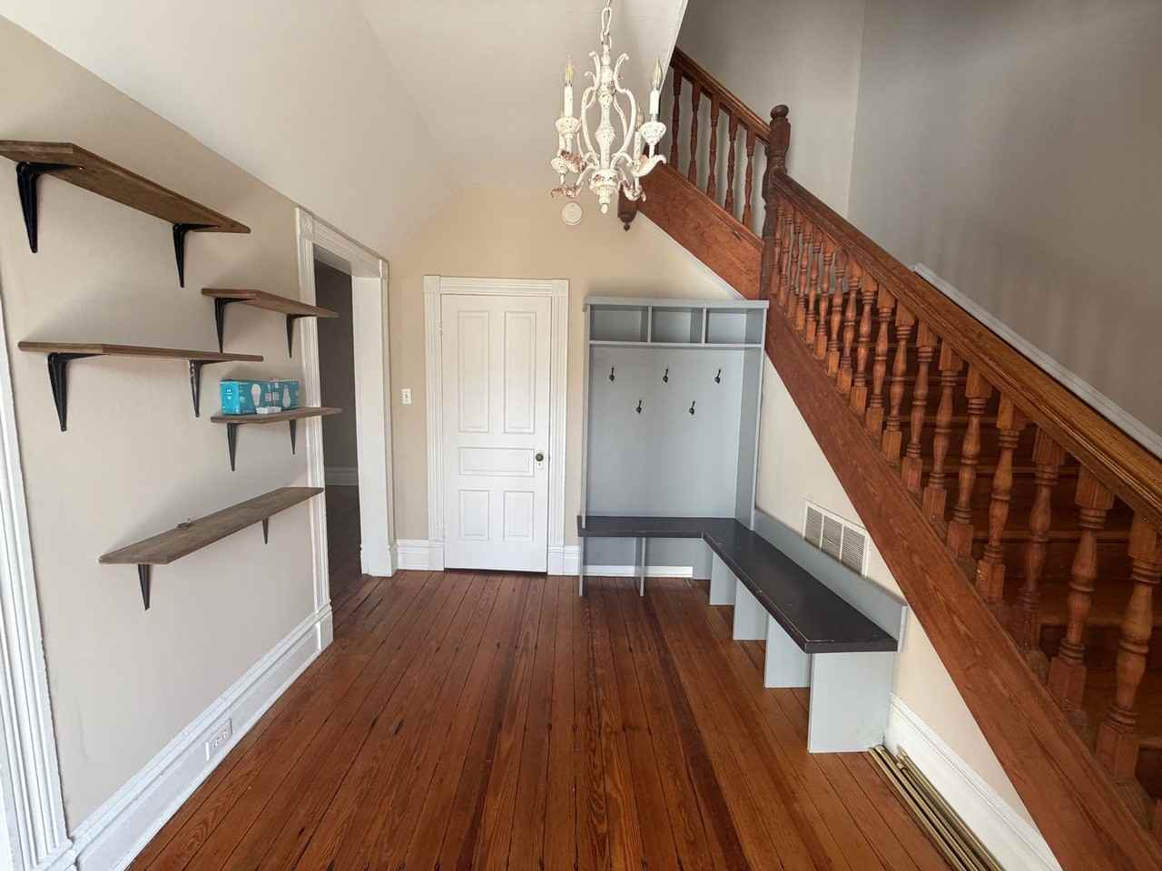 5826 Railroad Ave - Photo 6 of 41