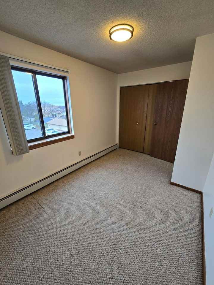 River Road Apartments - Photo 6 of 18