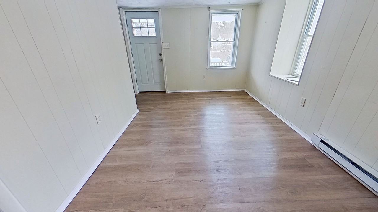 41 Baltimore St - Photo 5 of 10