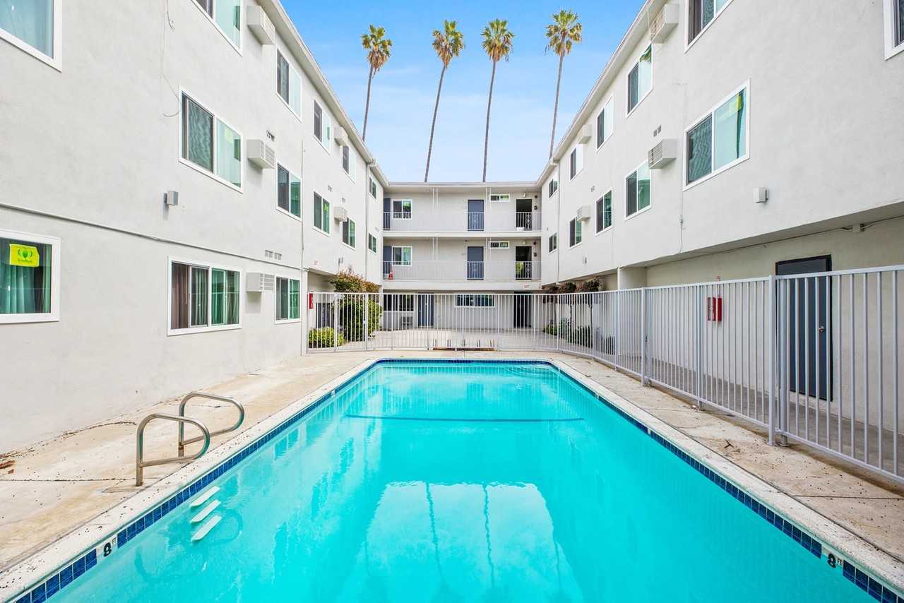 844 W 164th St - Photo 5 of 29