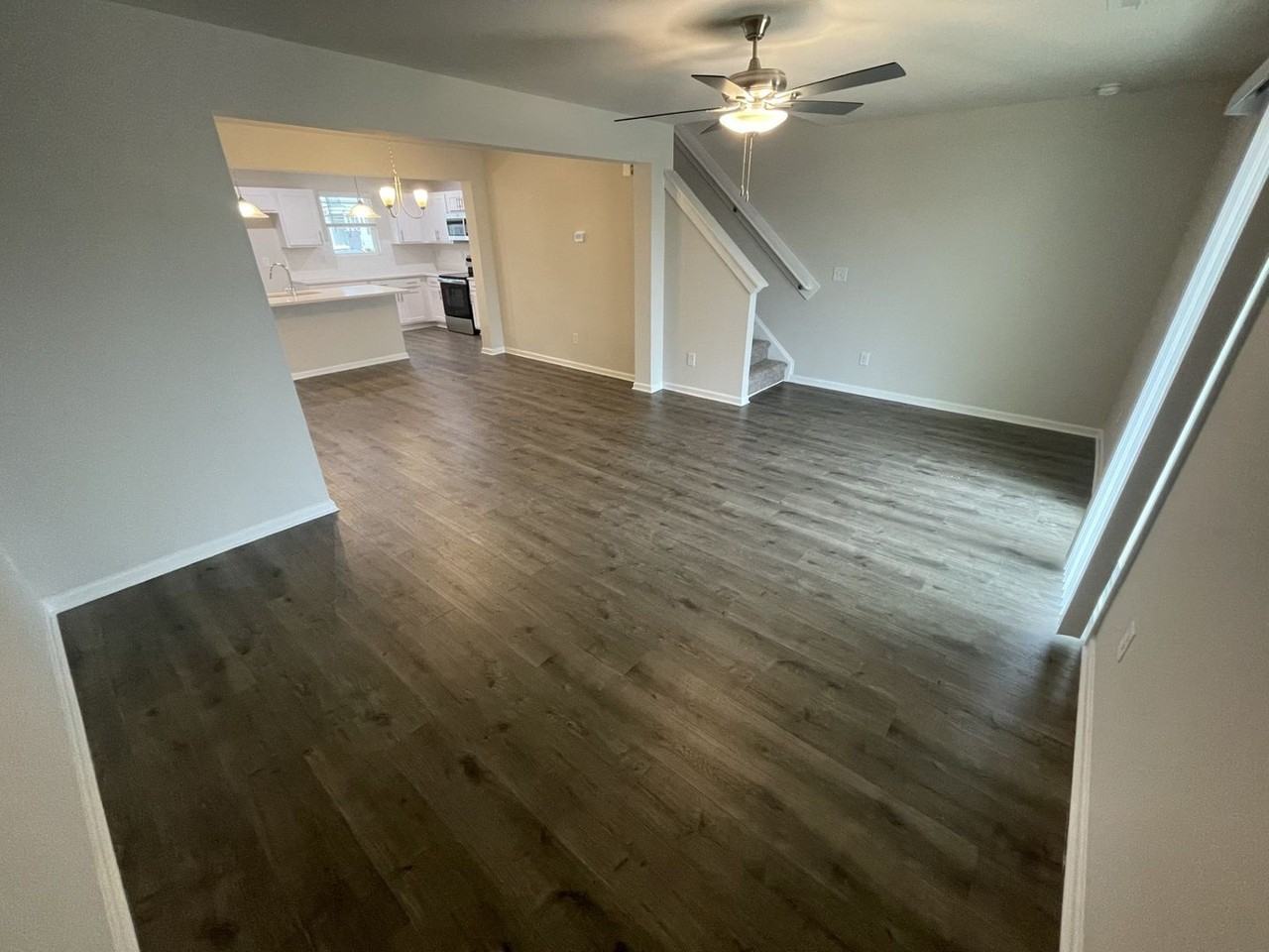 1021 Peony Ln - Photo 7 of 19