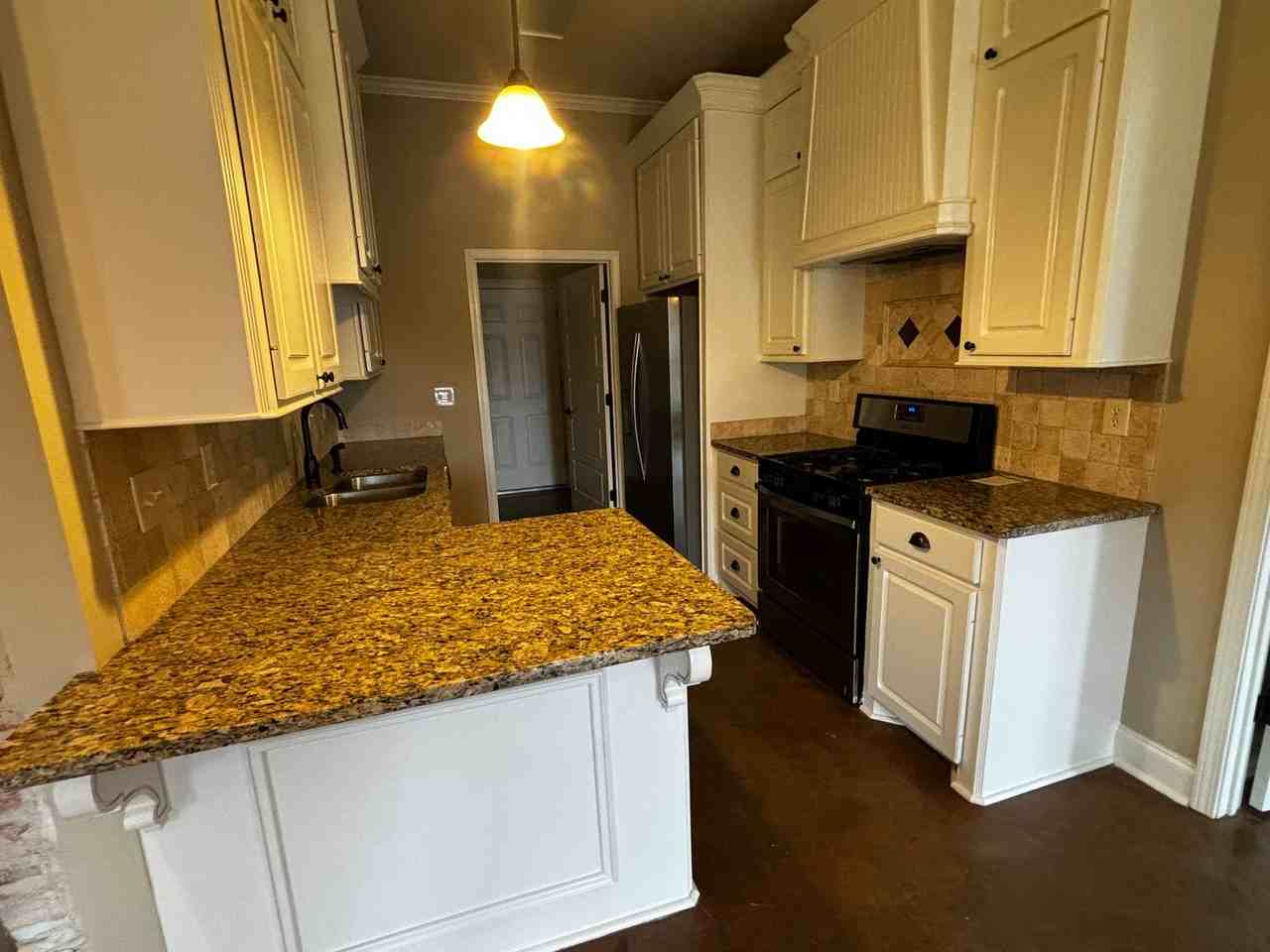 221 Greenfield Ridge Dr - Photo 2 of 19